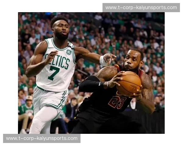 绿衫军的史诗对决：凯尔特人vs骑士，永恒的篮球记忆